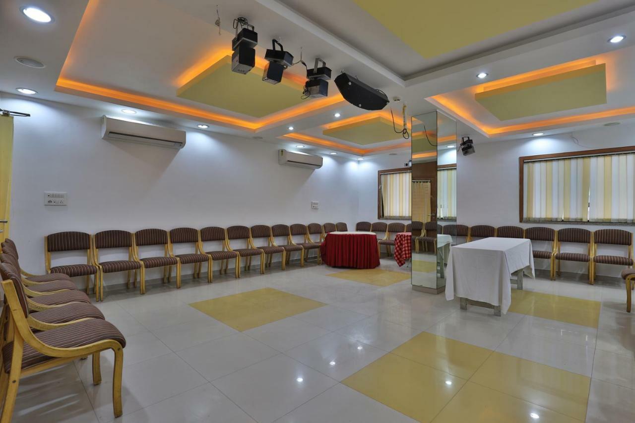 Hotel Oyo 14943 Shubh Suvidha Somnāth Exteriér fotografie