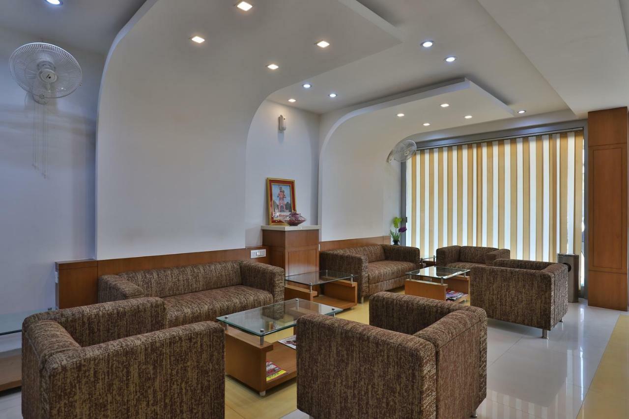 Hotel Oyo 14943 Shubh Suvidha Somnāth Exteriér fotografie